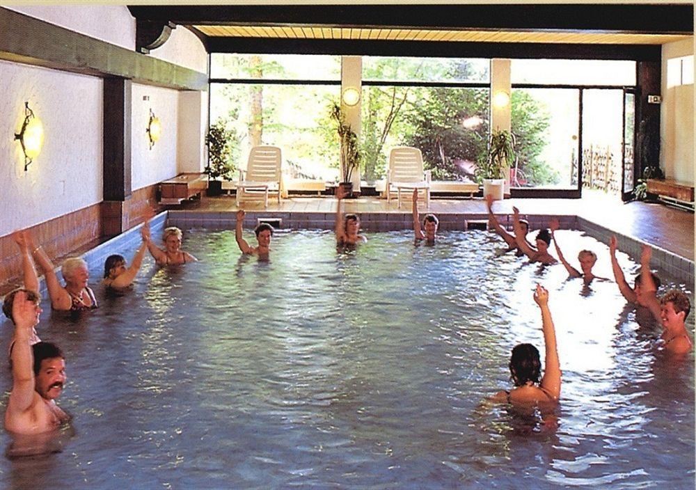 Hostel Zum Loewen ทอดท์โมส ภายนอก รูปภาพ